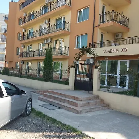 Private In Amadeus 19